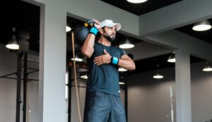 Kettlebell shoulder press